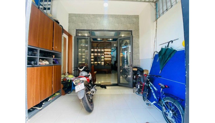 Bán nhà Bưng Ông Thoàn, Phú Hữu  Quận 9, HXH, 52M2*3 Tầng, Chủ Tặng full nội thất, Gía chỉ 5.4 Tỷ TL