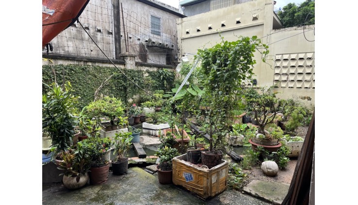 Bán nhà Lê Văn Việt, Hiệp Phú Quận 9 170m2. HXH, Ngang hiếm 10.5m, giá chỉ 11.5 tỷ TL