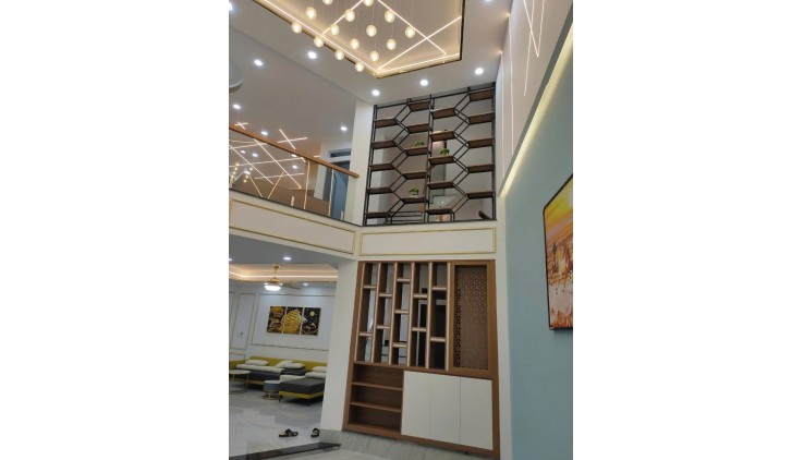 Căn Nhà 5 Tầng Mơ Ước - Vị Trí Vàng Võ Văn Ngân, Thủ Đức - Giá Hời 6.X Tỷ - 50m2 - SHR