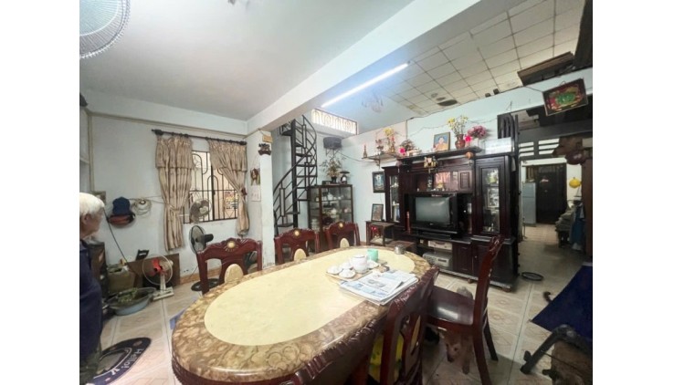 NHÀ 224M2, ĐƯỜNG 4, TRƯỜNG THỌ THỦ ĐỨC, 10.5Tỷ.