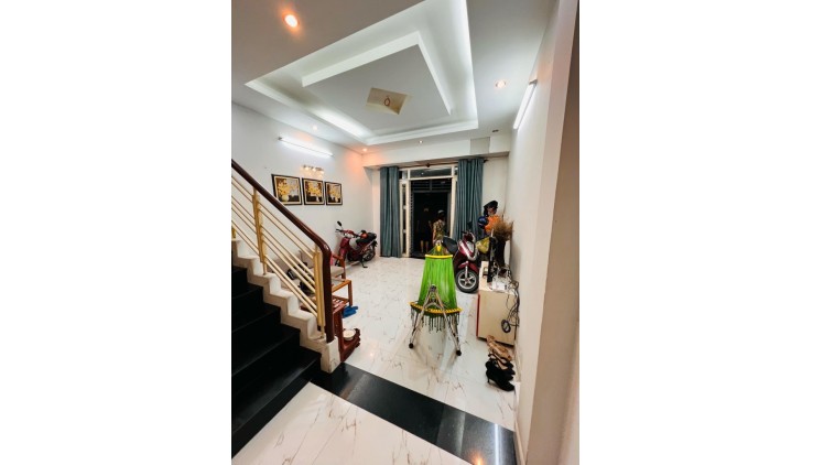 Nhà Đẹp 2 tầng Hiệp Bình Chánh, 64m² Giá 5.9 Tỷ TL - Khu Dân Cư Sầm Uất