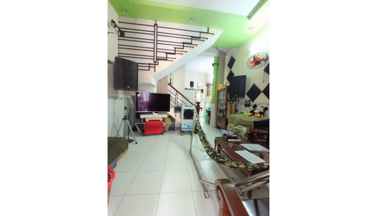 Bán gấp nhà Chu Văn An - Hẻm thông 3m - 51.2m2 = (4.1x10) nở hậu