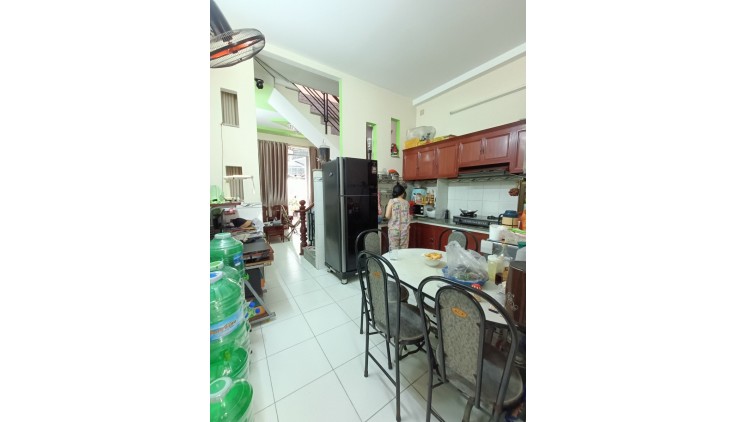 Bán gấp nhà Chu Văn An - Hẻm thông 3m - 51.2m2 = (4.1x10) nở hậu
