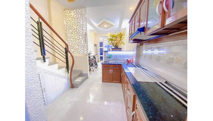 Bán nhà Chu Văn An - Hẻm rộng 4m - DT 157.5m2 sàn - 180/Y