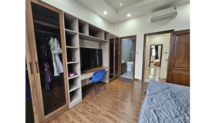 ***Bán nhà đường Hoàng Sa, phường 5 Tân Bình (6*18), oto đậu sát nhà