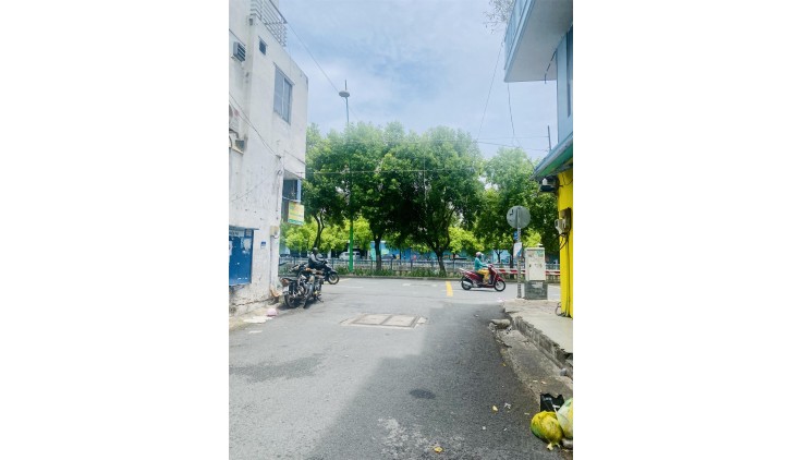 ***Bán nhà đường Hoàng Sa, phường 5 Tân Bình (6*18), oto đậu sát nhà