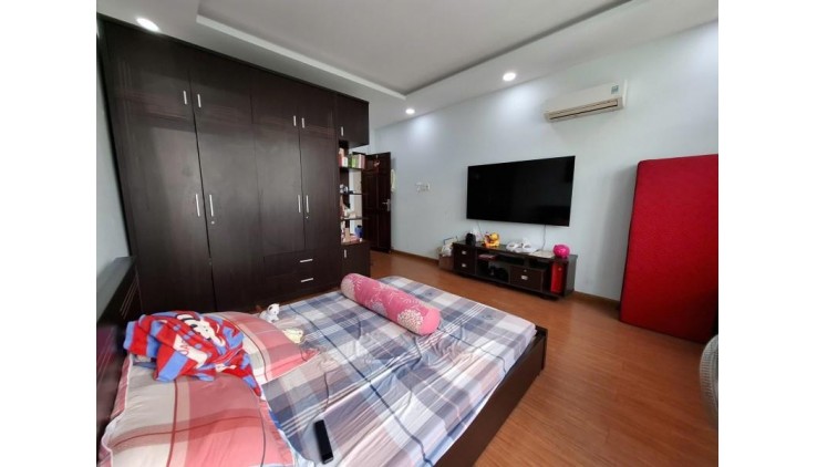 **Bán nhà phường 10 Tân Bình** hxh Hồng Lạc, 4,5 x 22, 4 tầng, chợ TB