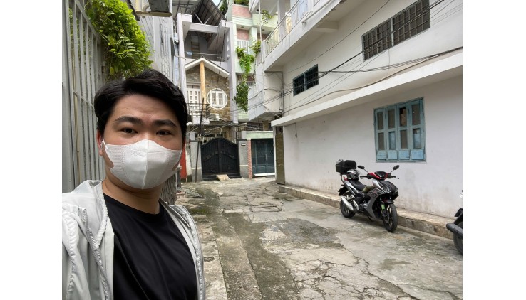 Bán nhà Hoàng Hoa Thám - Hẻm 5m - 70m2 = (5.5x11.5)m - 320/Y