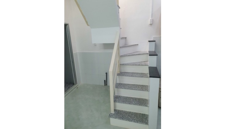 Bán nhà Hoàng Hoa Thám - Hẻm 5m - 70m2 = (5.5x11.5)m - 320/Y