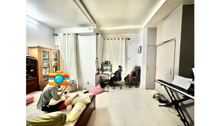 Bán nhà Lê Quang Định -Vài bước ra MT -SD 201m2 -thu nhập 264 Triệu/Năm