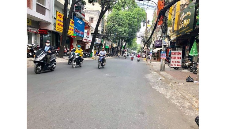 Cho thuê mặt bằng mặt tiền Nguyễn Thái Bình, phường 4, Tân Bình, DT 7m x 8m, 13 triệu