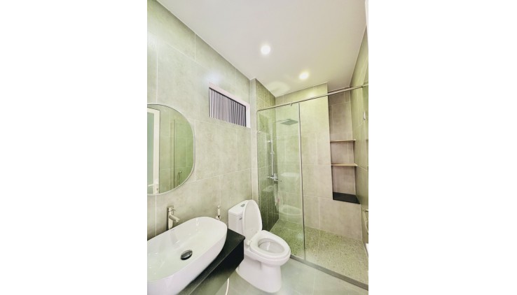 Nguyễn Thượng Hiền - HXH vào nhà - SD 265.5m2 - Thu nhập 300 Triệu