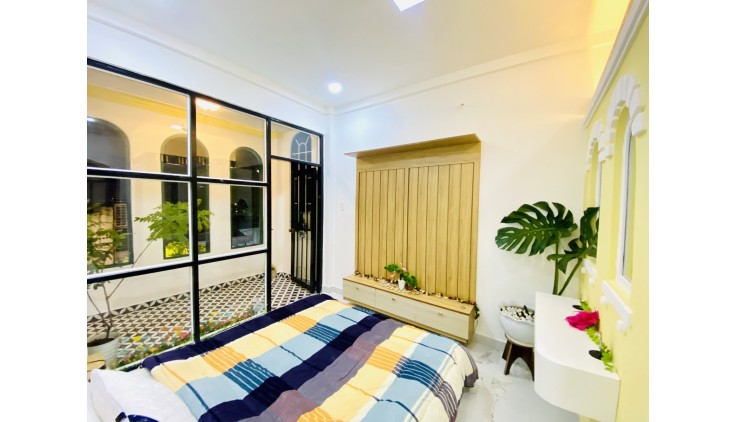 NHỎ MÀ NGON, Nhà HXH gần Siêu thị Emart, 21m2, 2.25 tỷ TL 0964364745