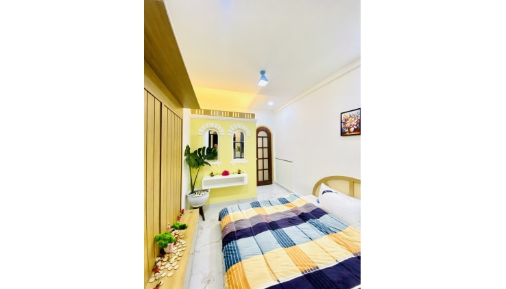 NHỎ MÀ NGON, Nhà HXH gần Siêu thị Emart, 21m2, 2.25 tỷ TL 0964364745