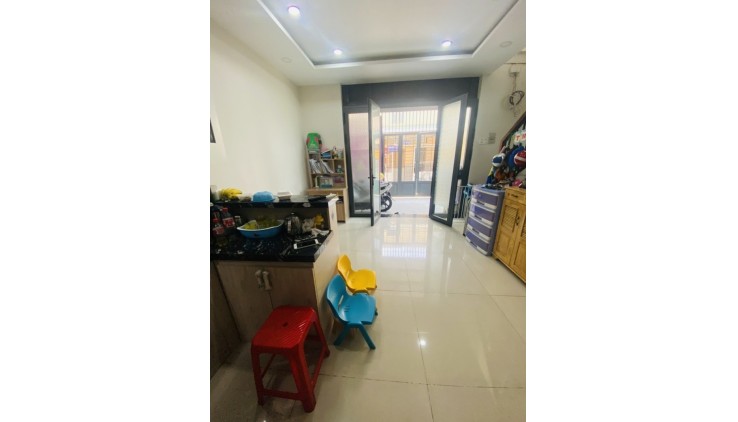 Bán nhà Lê Quang Định - Hẻm xe hơi -SD 198m2 - Thu nhập 240 Triệu/Năm