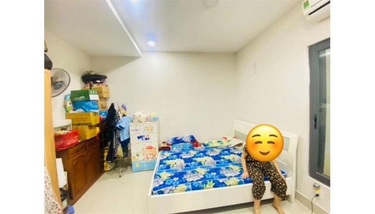 Bán nhà Phan Văn Trị - HXH - (4.7 x12)m - thu nhập 180 triệu năm