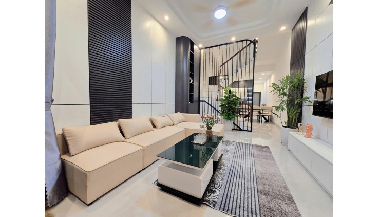 ***Bán nhà phường 13 Tân Bình, hẻm số 4 Bàu Bàng (7*18) 4 lầu, hxh 8m