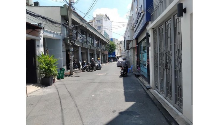 **Bán nhà mặt tiền phường 13 Tân Bình** 110 triệu/m2; 4,3x29, 4 tầng