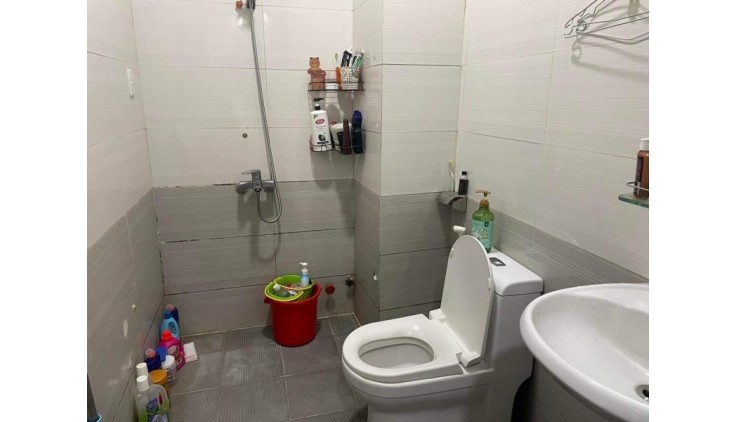 **Bán nhà mặt tiền phường 13 Tân Bình** 110 triệu/m2; 4,3x29, 4 tầng