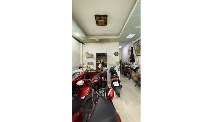 Bán nhà Vườn Lài - Hẻm xe hơi 7c - DT đất 49m2 - 3 Phòng ngủ