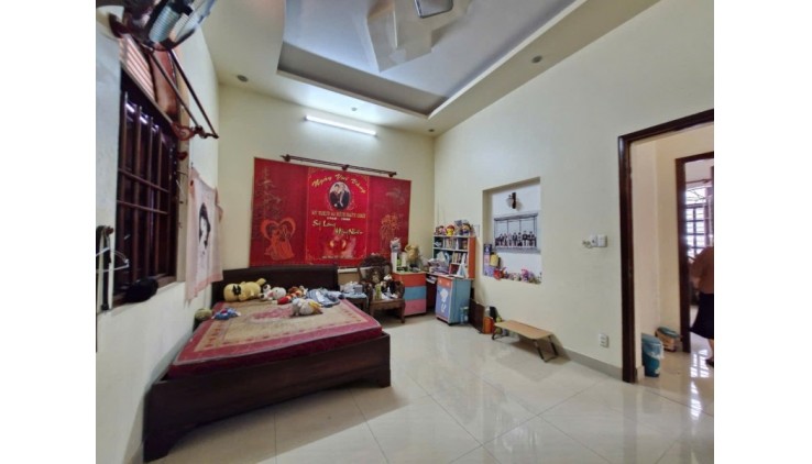 BIỆT THỰ 3 TẦNG, MẶT TIỀN HIỆP PHÚ Q9, 277M2, 19.5 Tỷ.