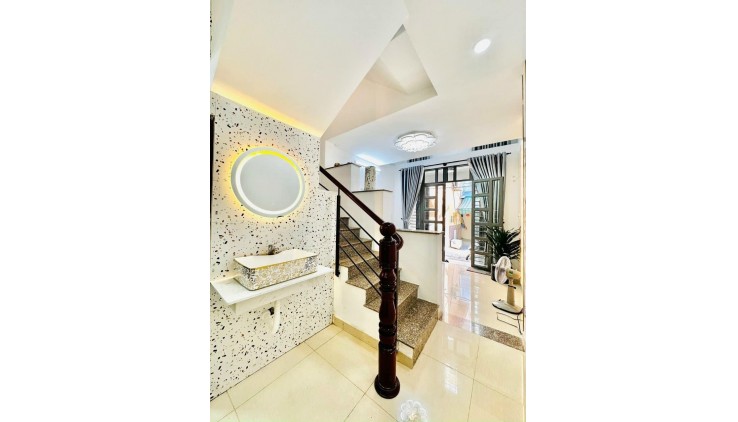Bán nhà gấp BÌNH THẠNH, PHAN VĂN TRỊ, 5 phongfm 4 lầu, 6.25 tỷ/
