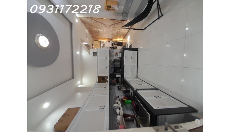 Mặt tiền hẻm Hoàng Minh Đạo 4x17 chỉ 8 tỷ 2
