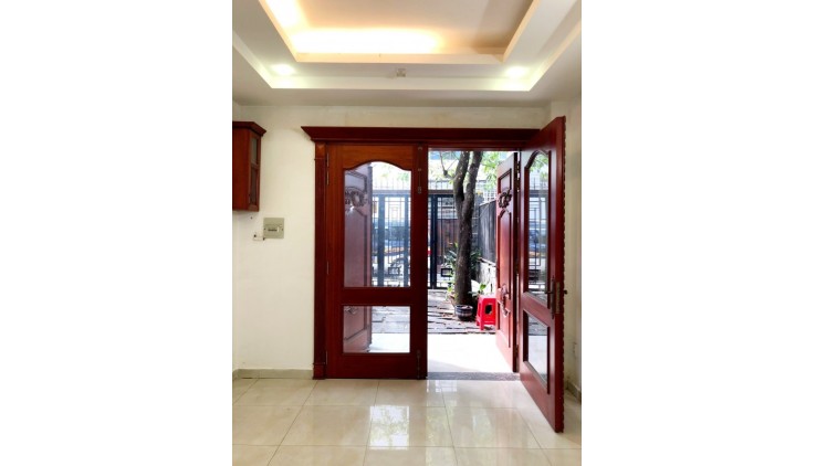N55 -12- NhÀ Hẻm 18/ Nguyễn Cửu Vân 105m2 - 3 Tầng BTCT - 5Pn - XE HƠI NGỦ TRONG NHÀ - 13 tỷ 9