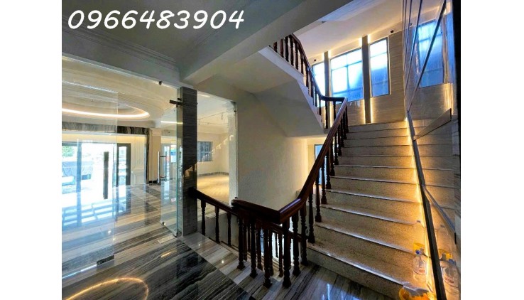 Cho thuê tòa nhà 1H1T2L 12*24m mặt tiền đường Kha Vạn Cân - Linh Đông