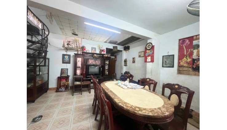 NHÀ 224M2, ĐƯỜNG 4, TRƯỜNG THỌ THỦ ĐỨC, 10.5Tỷ.