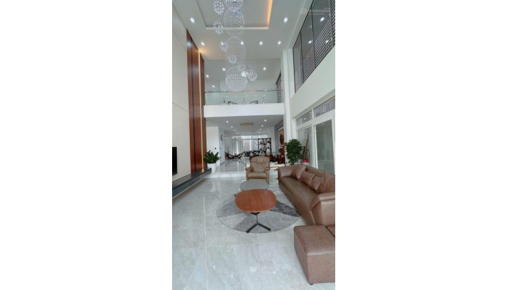 Siêu phẩm tại Làng Đại Học ABC, Phước Kiển, bán biệt thự DT 250m2, 3 tầng, full NT cao cấp,24 tỷ
