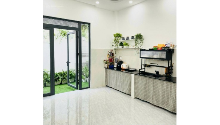 Bán nhà HXH ThoạiNgọcHầu Q.TP 3 tầng 3PN gần LuỹBánBích, UBND giá chỉ 5tỷx