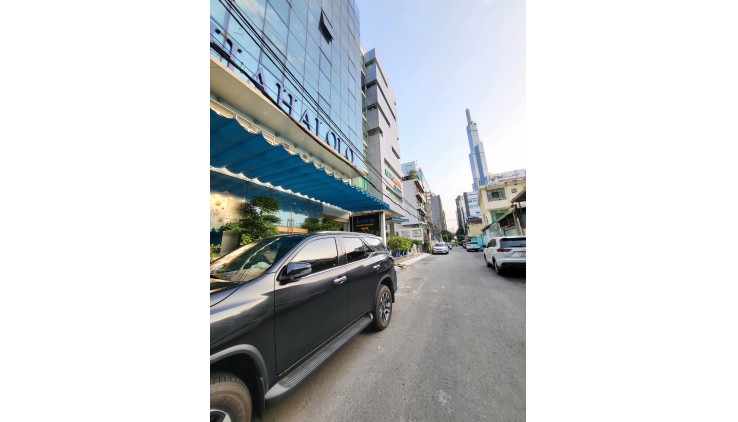 KHU VIP TÂN CẢNG - P.25 Bình Thạnh. Chính chủ cần cho thuê đất 230M2 dài hạn
KHU VỰC HẦU HẾT LÀ TÒA NHÀ VĂN PHÒNG_ TRƯỜNG ĐH Hutech, ĐH Công Thương,