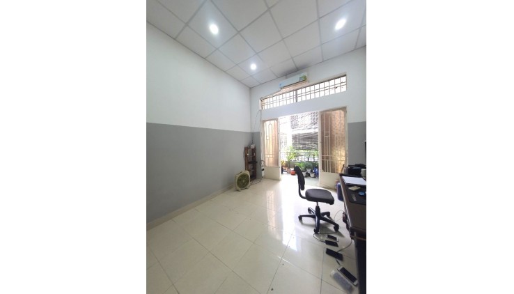 Bán nhà Trường Chinh P14 Tân Bình, HXH gần mặt tiền, 42m2, 2 tầng