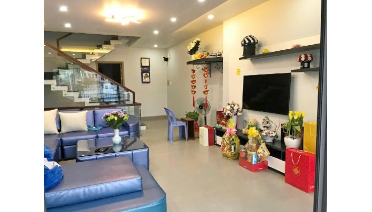 Mặt tiền đường số 48 khu nhà ở Bảo Châu 5x20 4 tầng 100m2 chỉ 10 tỷ 2
