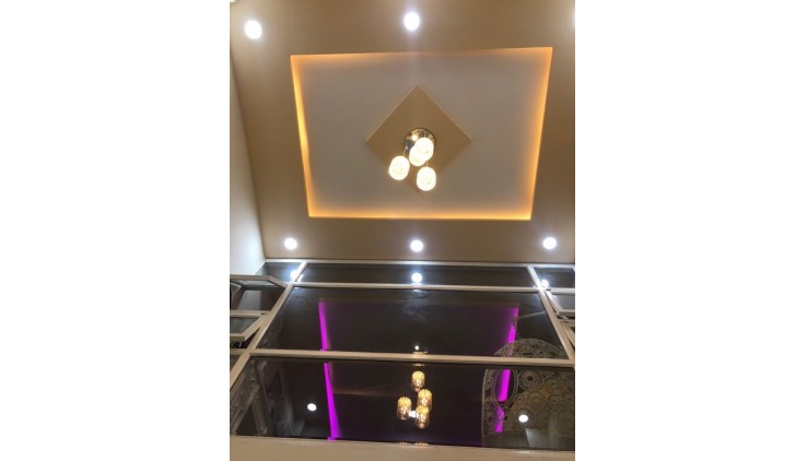 Nhà mới đẹp ở ngay nguyễn ngọc lộc trung tâm Q10  - 30m2 - 3 tầng - hẻm 3m cách 4 căn ra hẻm oto -