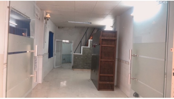 NHÀ CŨ CÓ THỂ TIỆN XÂY MỚI ĐƯỜNG NGÔ GIA TỰ CÁCH 5 CĂN RA MẶT TIỀN - NHÀ GIÁ TỐT - HẺM THÔNG .