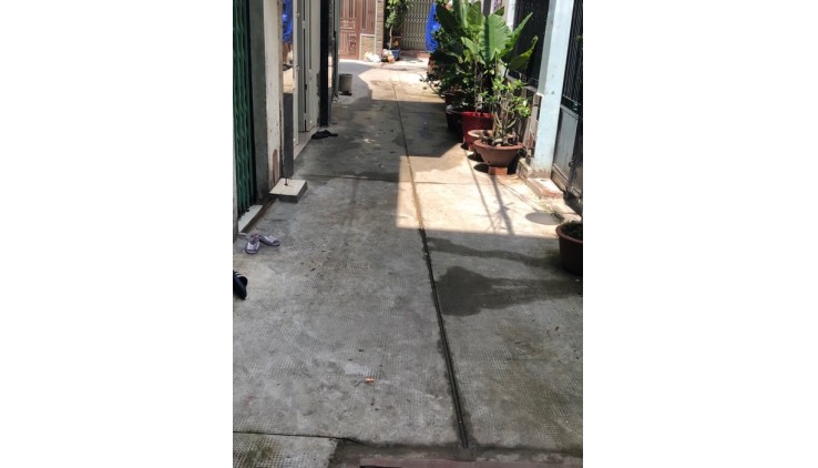 Nhà mới đẹp ở ngay nguyễn ngọc lộc trung tâm Q10  - 30m2 - 3 tầng - hẻm 3m cách 4 căn ra hẻm oto -