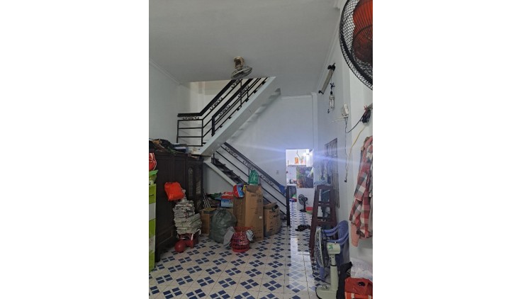 Nhà Ngon Giá Rẻ - 73m2 Chỉ 4.7 Tỷ - Hẻm Xe Hơi – Lô Góc – 2 Tầng Cốt Thép – Quận 12.