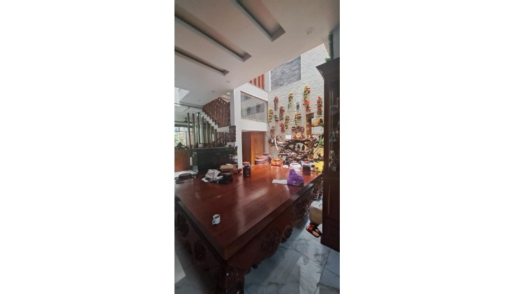 Bán KS nhà MT ngộp nặng Trần Thị Cờ, Thới An, Q12, 96m2, 5 tầng, thang máy, 14 phòng
