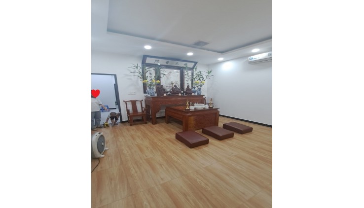 Bán nhà MT tuơng lai An Phú Đông 25, Q12, 115m2, 4 tầng, ngang 5,8m. 5PN, giá rẻ