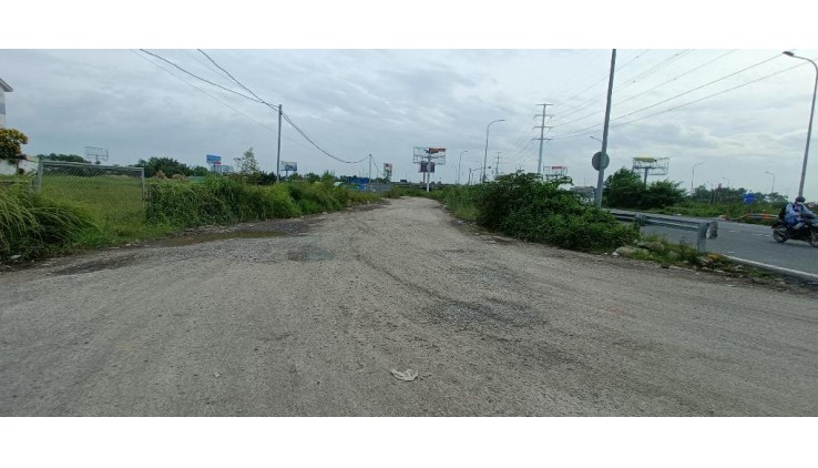 Bán đất Võ Chí Công, Phú Hữu, Quận 9, Diện tích khủng 1000M2, Cơ hội đầu tư tiềm năng lớn, Gía chỉ 6.2 Tỷ TL
