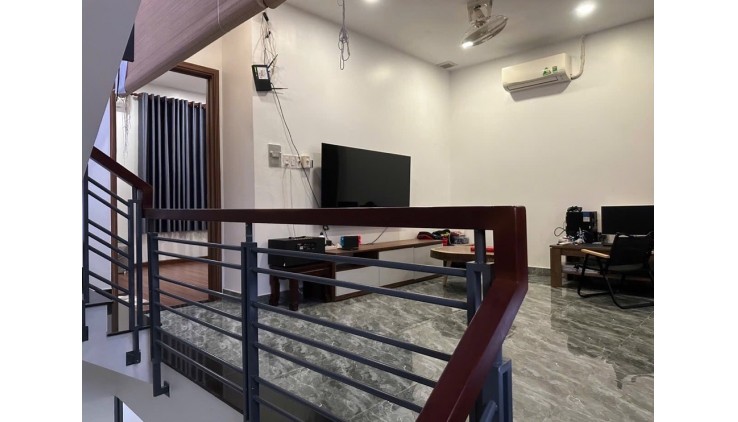 BÁN NHÀ HXH,,TĂNG NHƠN PHÚ B, QUẬN 9 DT 80M2, CHỈ 7T, THƯƠNG LƯỢNG