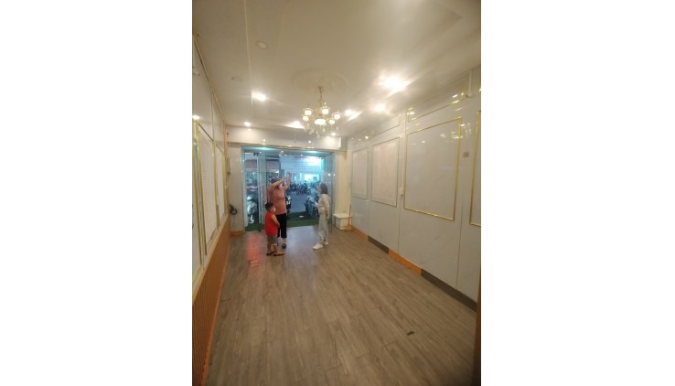 SỐC-Cho thuê nhà Mặt Tiền Tân Sơn Nhì 56m2, 3Lầu - 22Triệu