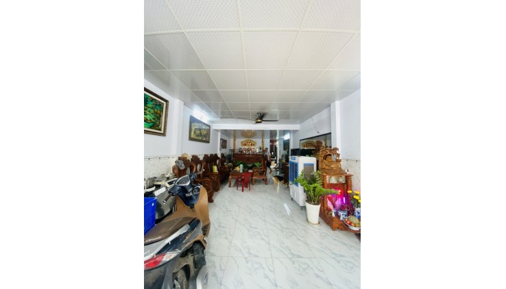 Ngân hàng định giá 6ty4 chào bán 5ty7 nhà mặt tiền KD Đ số 8 sát vách Aeon Tân Phú 120m2,2Tầng Nhỉnh 5tỷ