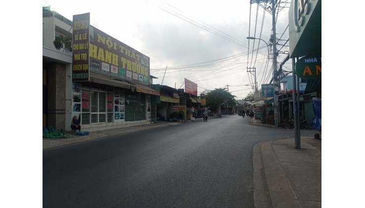Bán đất mặt tiền Phan Văn Hớn, xã Xuân Thới Thượng, giá 10 + x tỷ