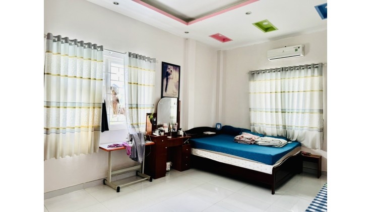 Bán nhà Hẻm xe hơi 6m Tân Hải - ngay Cộng Hòa - Etown, DT: 5.3x19m, 4 T- 4PN, 14 tỷ.