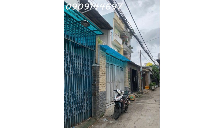 Nhà 2 tầng đường PHAN VĂN HỚN, phường TÂN THỚI NHẤT, Q12, dt 80m2 (4,3mx19m). Hẻm ôtô Giá 4,55Tỷ