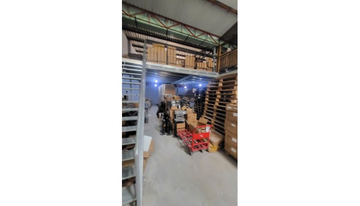 Bán nhà Hẻm 8m Trường Chinh - gần Đồng Đen - Bàu Cát, 7.5x18m, Cấp 4 - tiện xây, 16.5 tỷ.