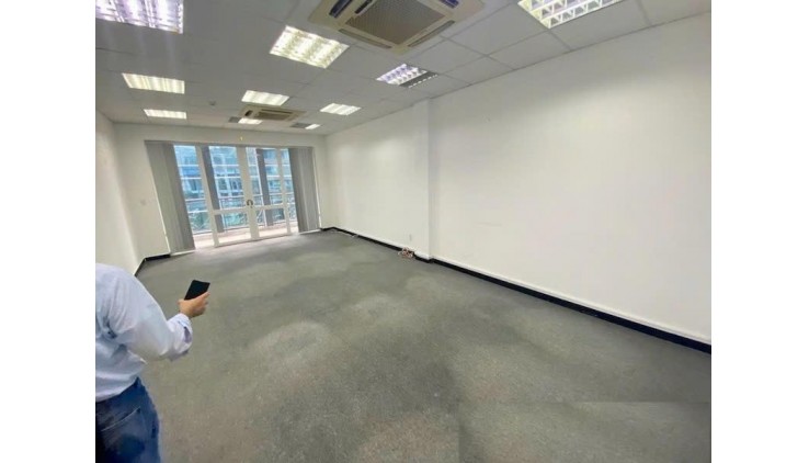 Tòa nhà văn phòng mặt tiền Nguyễn Công Trứ, DT 500m2, 1 hầm 7 tầng, quận 1